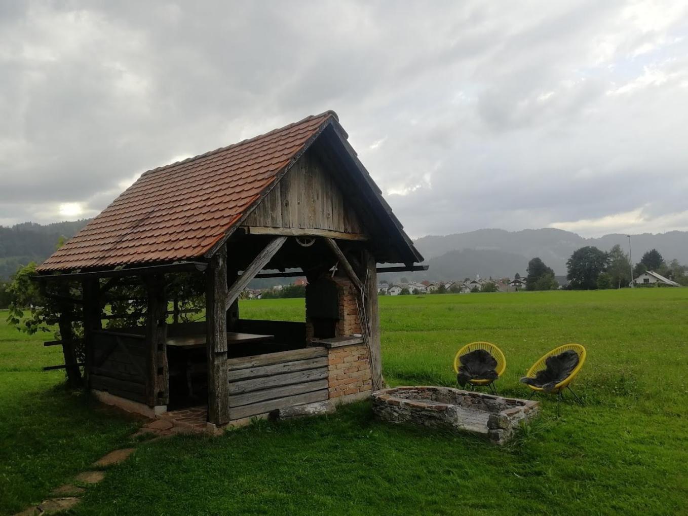 Country House Pri Lipet Ziri Luaran gambar